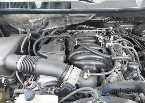 2010 Toyota Tundra Grade 5.7L V8 z USA, uszkodzony, nr VIN 5TFRY5F12AX074204